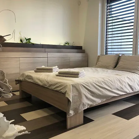 Nature Lake Apartment